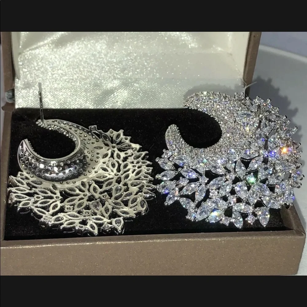 18k White Gold GF Cuff Earrings made w Swarovski Diamond Marquise Stone Gorgeous - Picture 2 of 9
